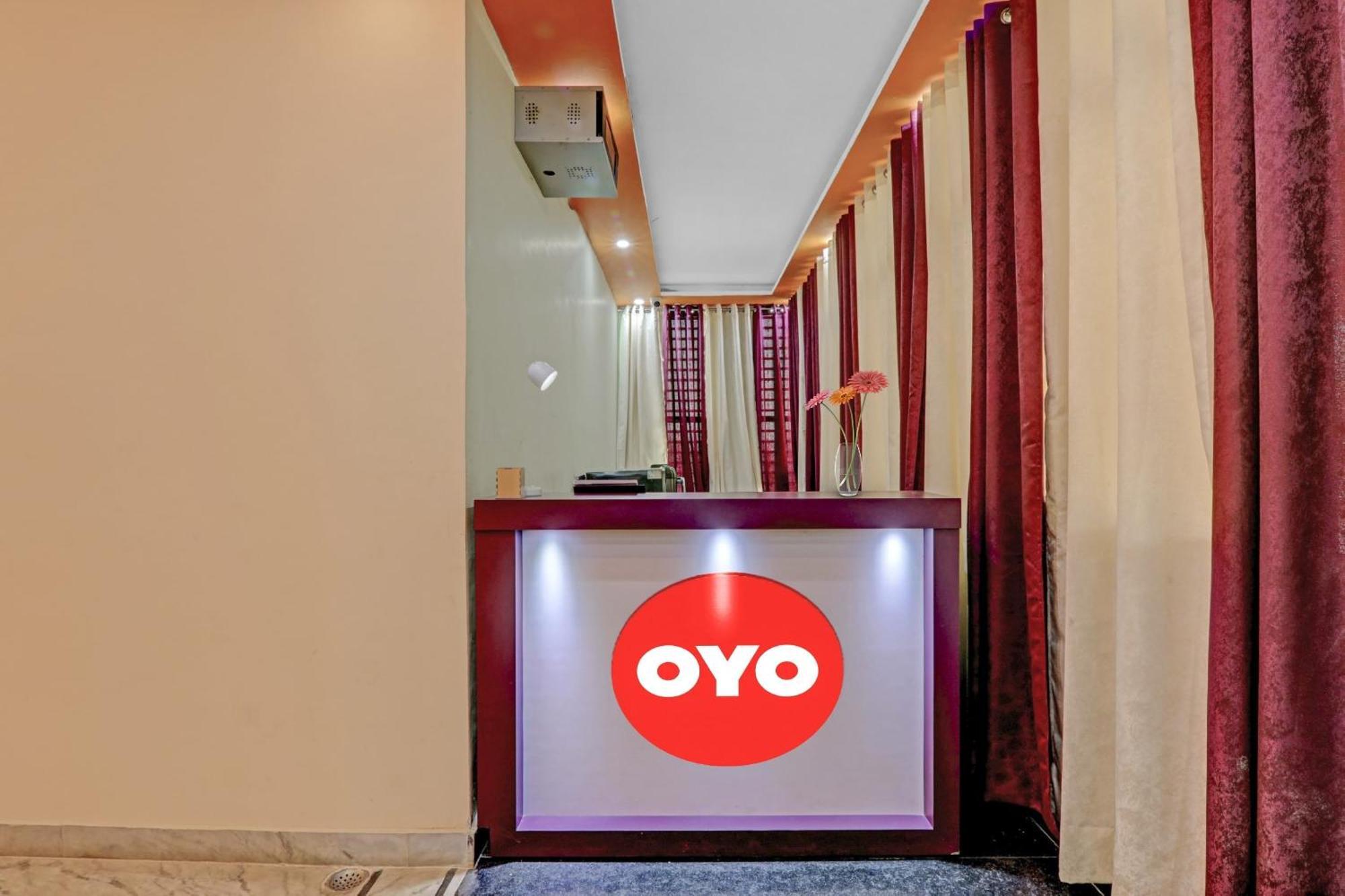 Hotel O Chauhan Palace Lucknow Esterno foto