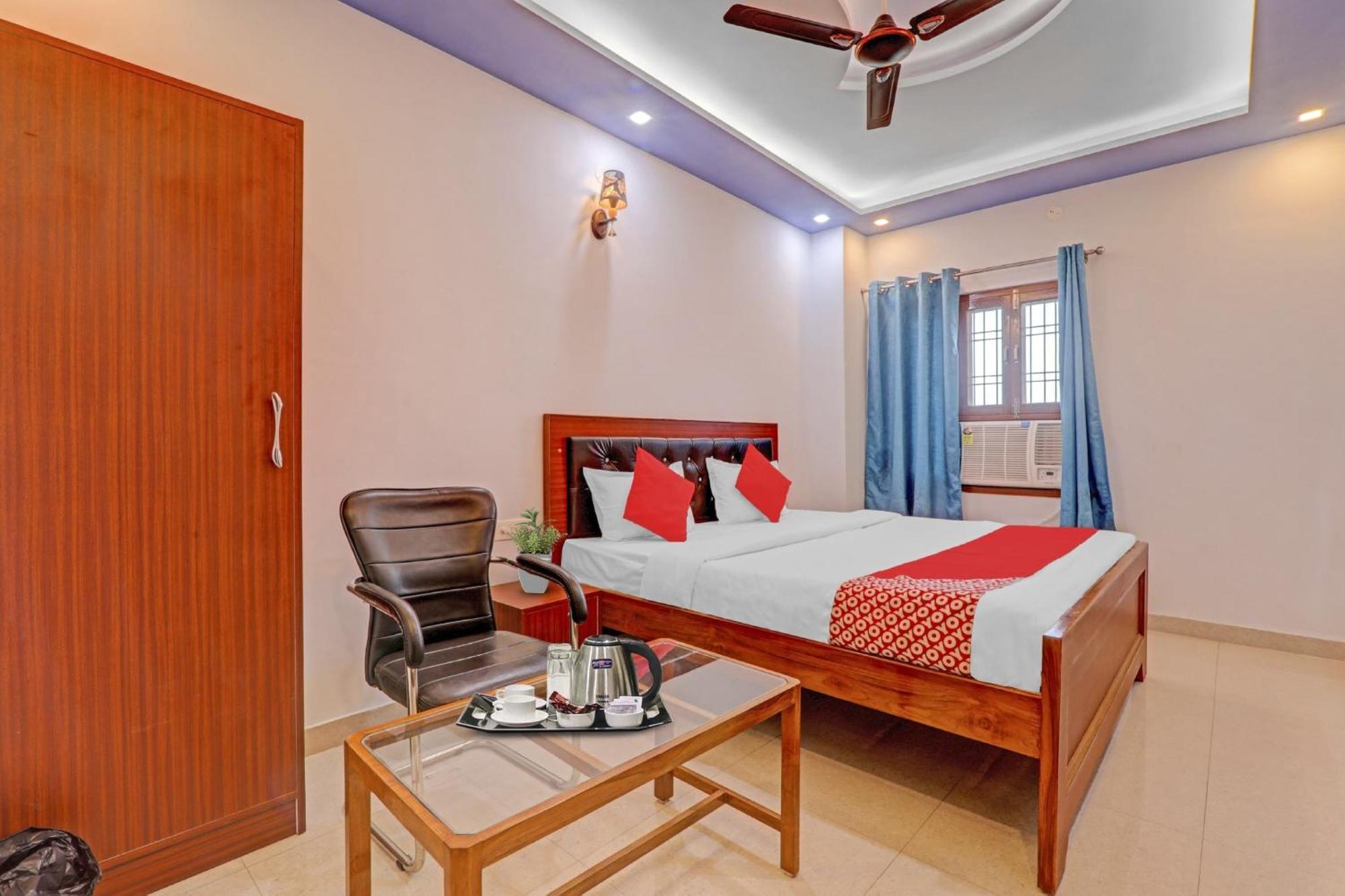 Hotel O Chauhan Palace Lucknow Esterno foto