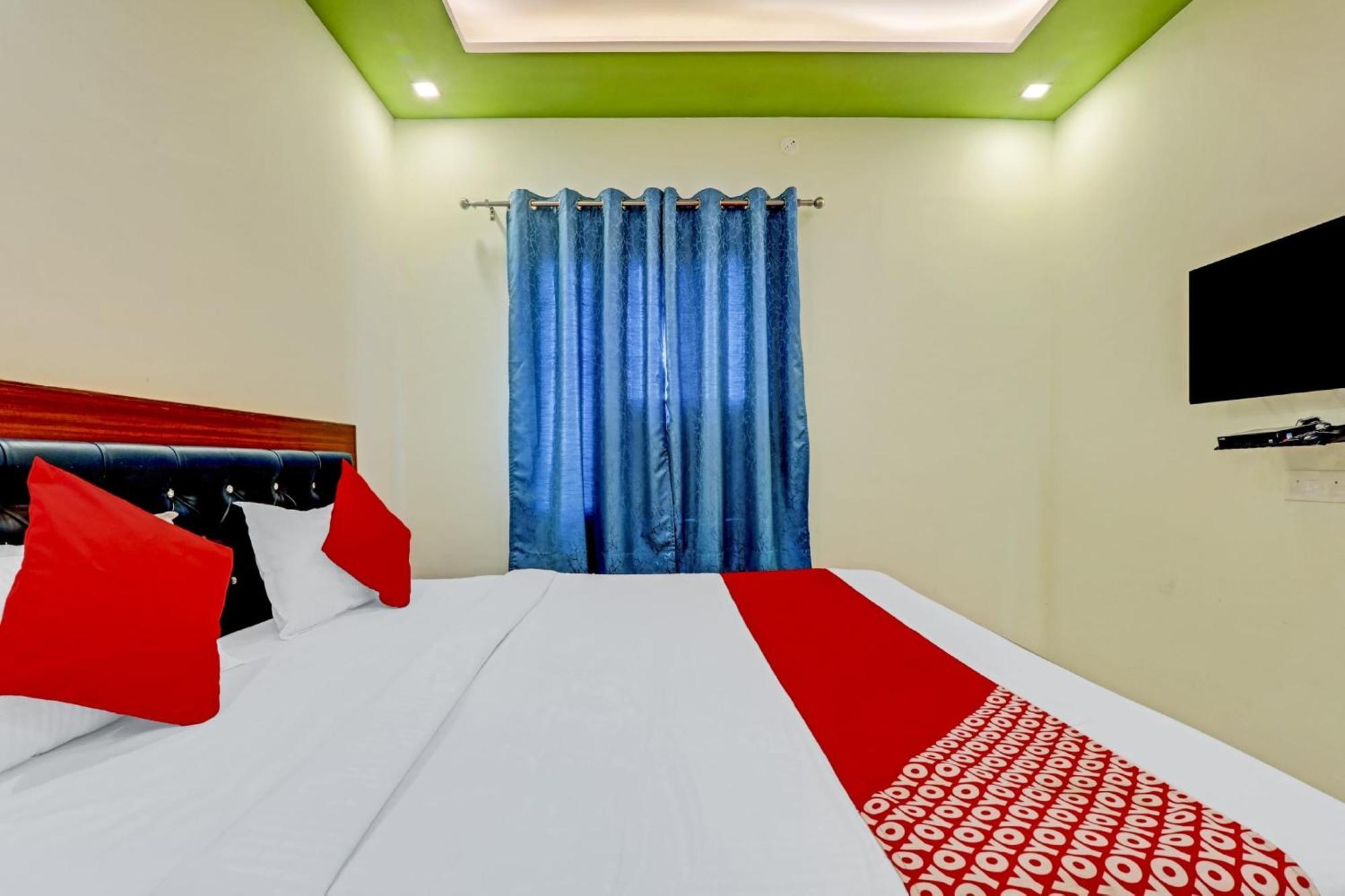 Hotel O Chauhan Palace Lucknow Esterno foto