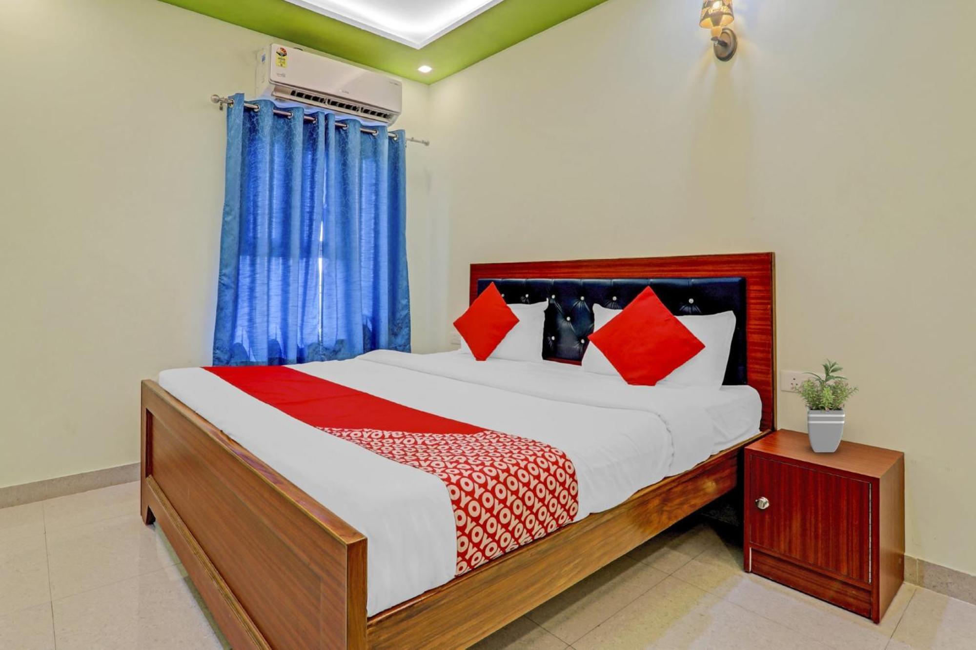 Hotel O Chauhan Palace Lucknow Esterno foto